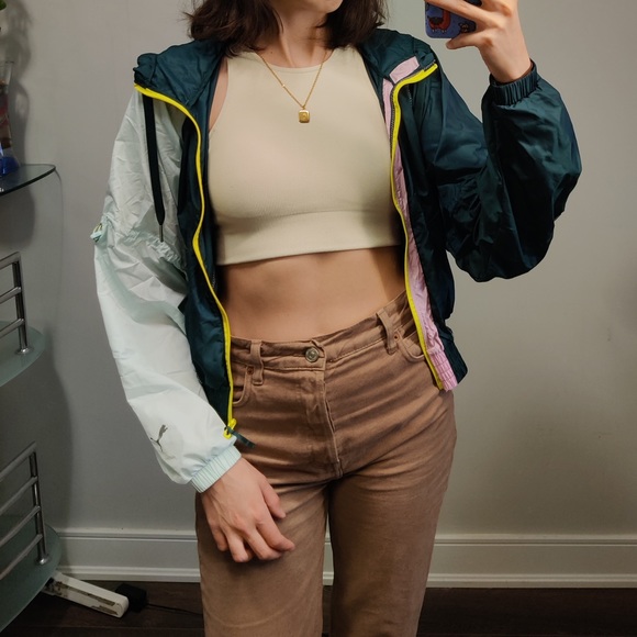 Retro Crop Colourblock Windbreaker
(Puma 517378 - Cosmic Women’s Jacket) - Picture 4 of 11